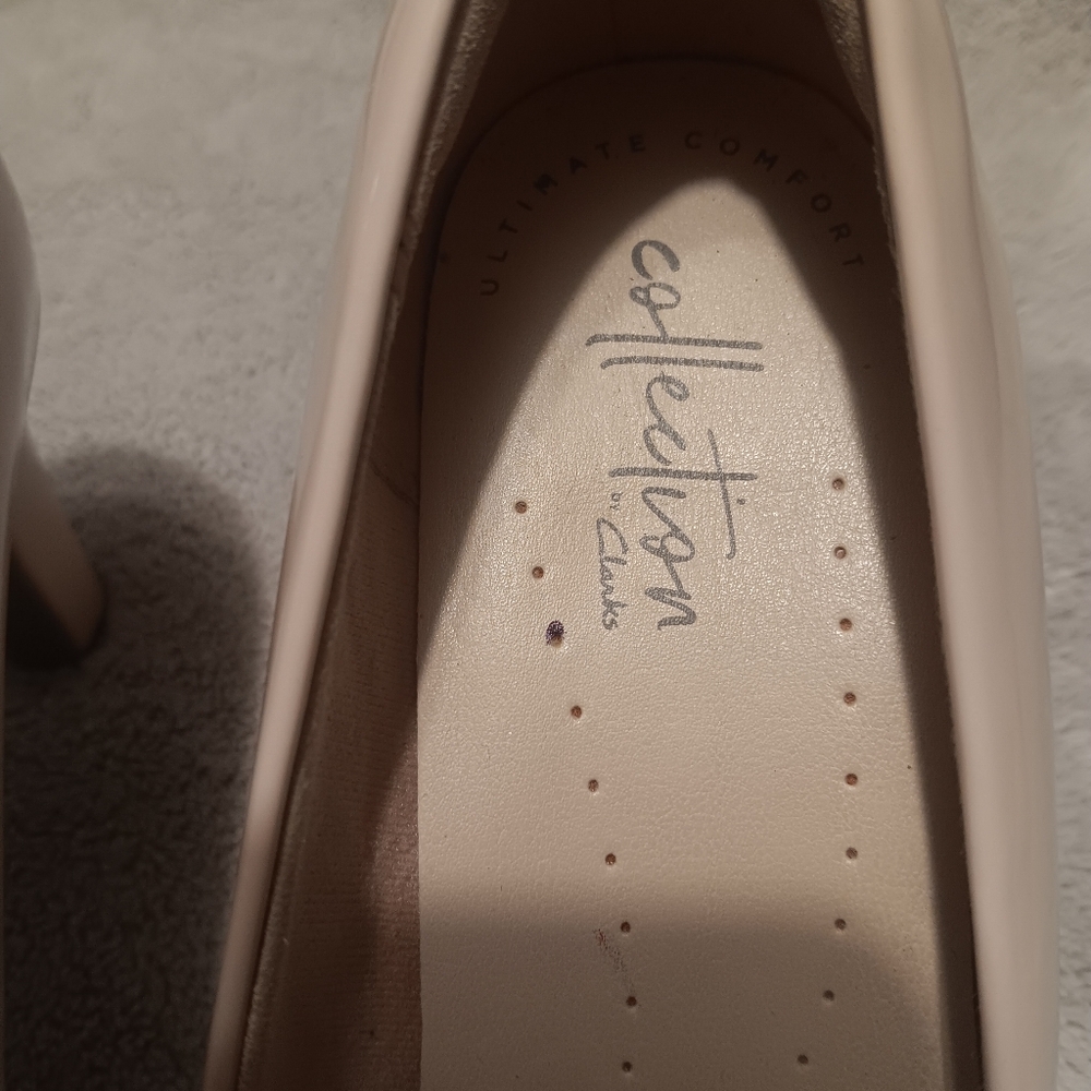 Collection B Women's Beige Heels